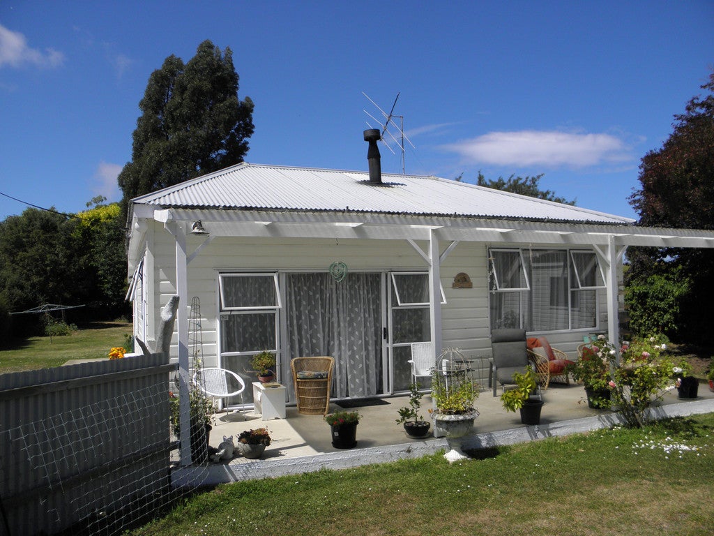 7 Shrimski Street, Deborah - Carousel 1