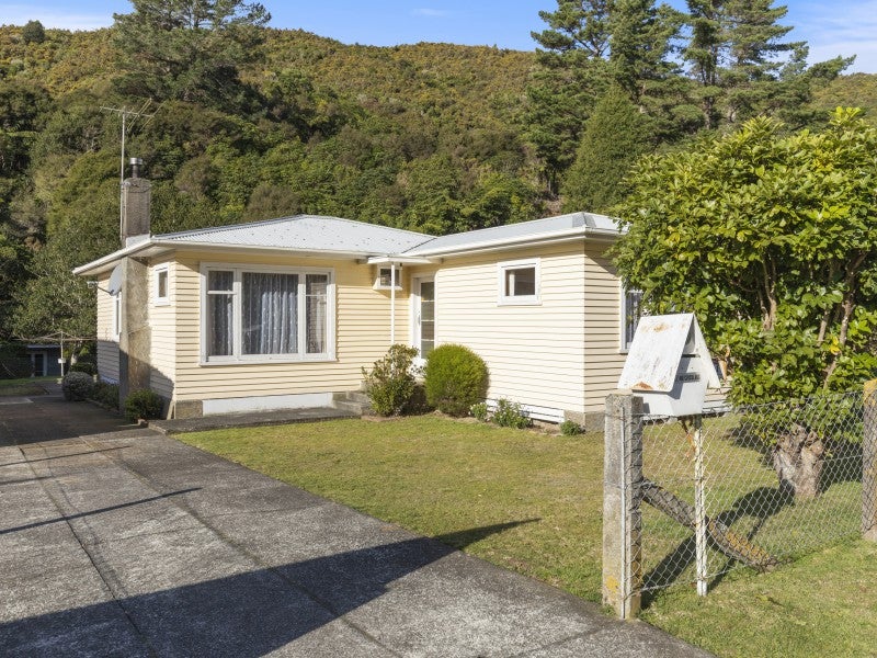 17 Sunny Grove, Wainuiomata, Lower Hutt - Carousel 16