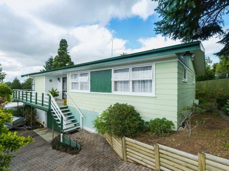 87 Tuhikaramea Road, Dinsdale, Hamilton - Carousel 1