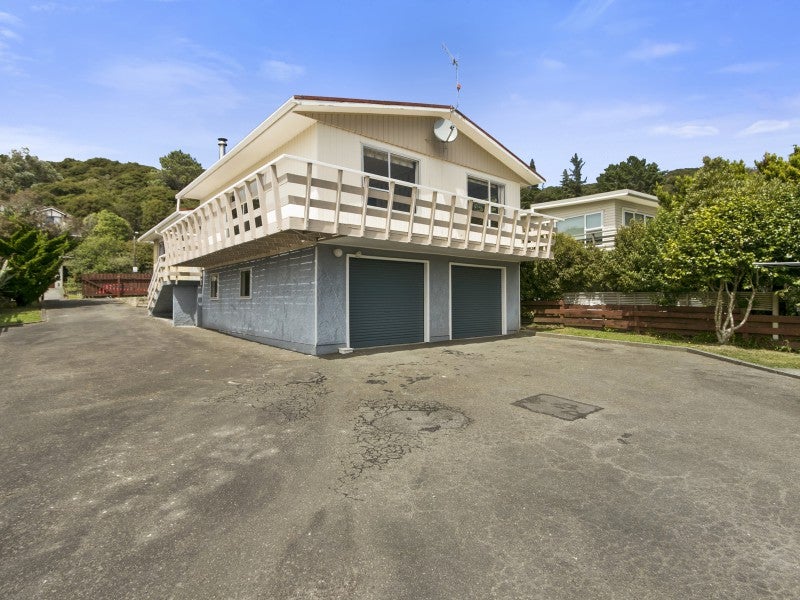 24 Holland Street, Wainuiomata, Lower Hutt - Carousel 1