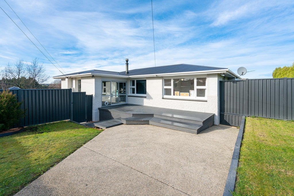 22 Edward Street, Abbotsford, Dunedin - Carousel 1