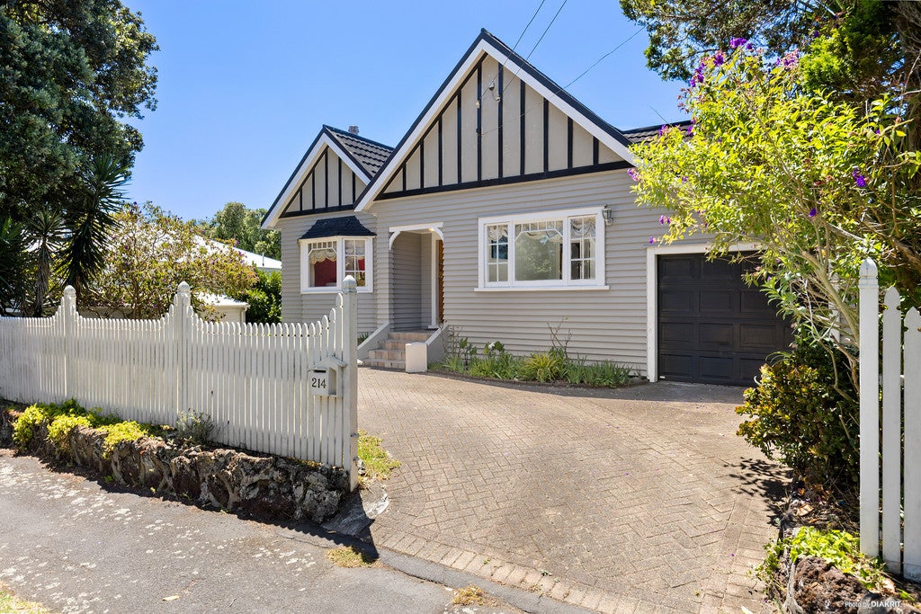 214 Gillies Avenue, Epsom, Auckland - Carousel 1