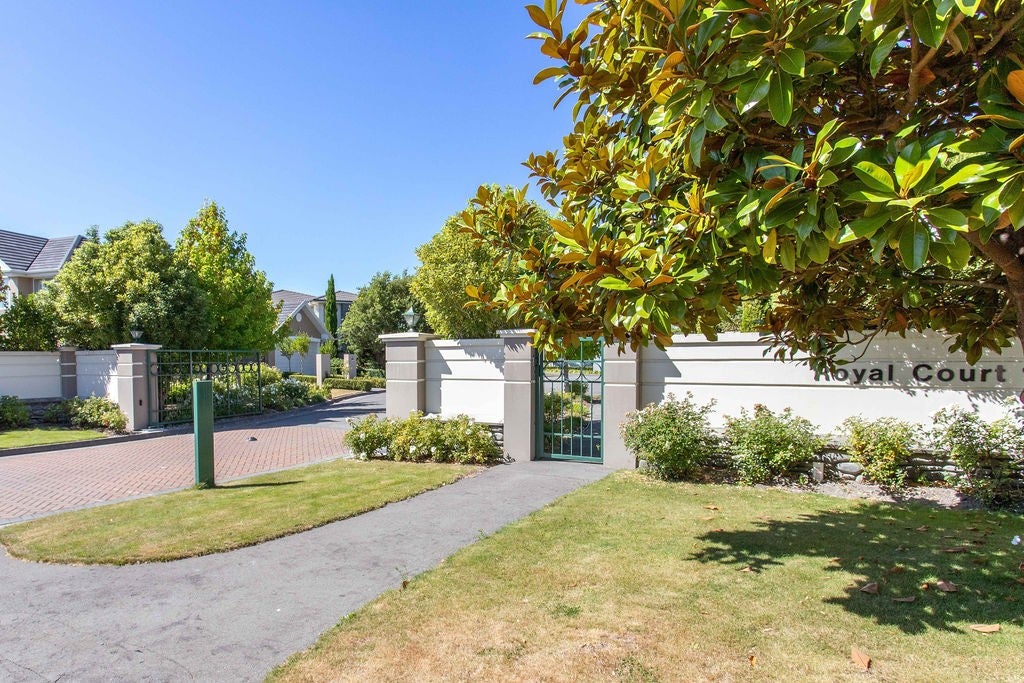 7 Royal Court, Northwood, Christchurch - Carousel 1