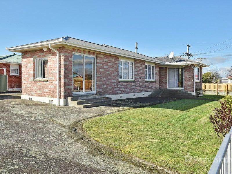 2 Kowhai Place, Lansdowne, Masterton - Carousel 1