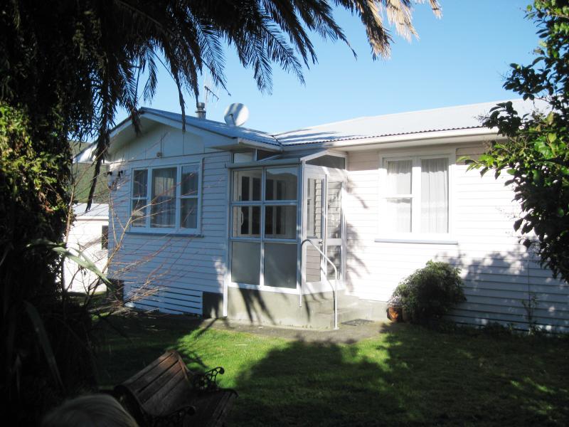 3 Hamstead Street, Wainuiomata, Lower Hutt - Carousel 1