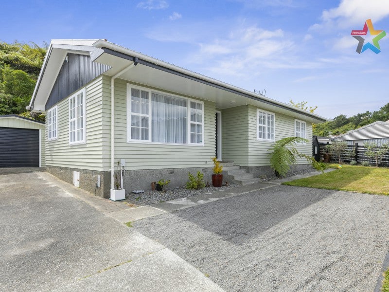 24 Ilam Grove, Kelson, Lower Hutt - Carousel 1