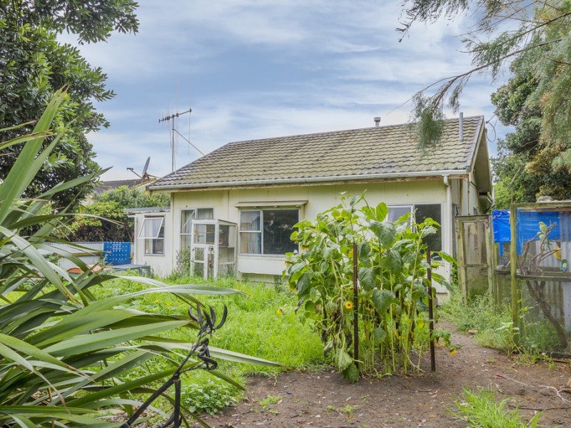 82 Moana Street, Otaki Beach, Otaki - Carousel 1