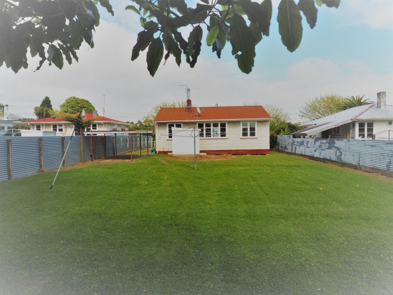 61 Stout Street, Shannon, Shannon - Carousel 1