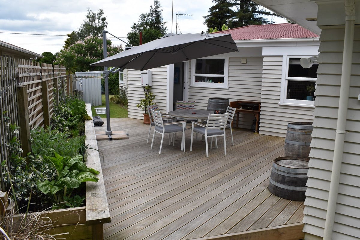 118 Masters Avenue, Silverdale, Hamilton - Carousel 1