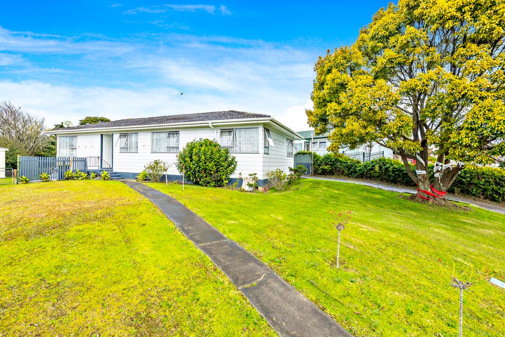 142 Wordsworth Road, Manurewa, Auckland - Carousel 1