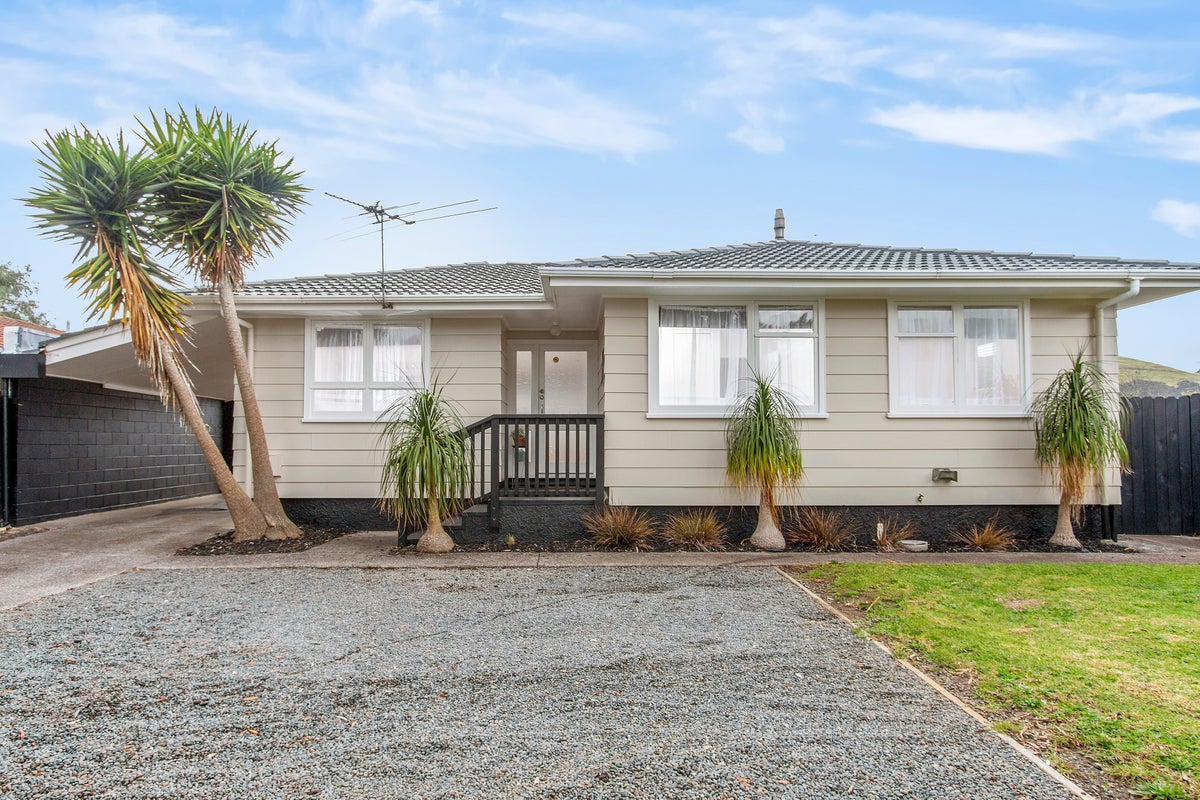 9 Purata Place, Mangere Bridge, Auckland - Carousel 1