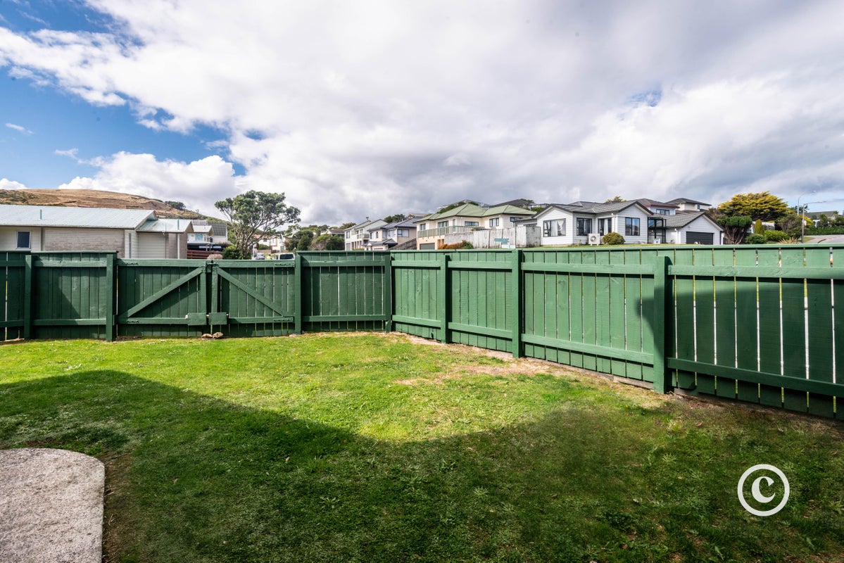 61 Horokiwi Road West, Newlands, Wellington - Carousel 2