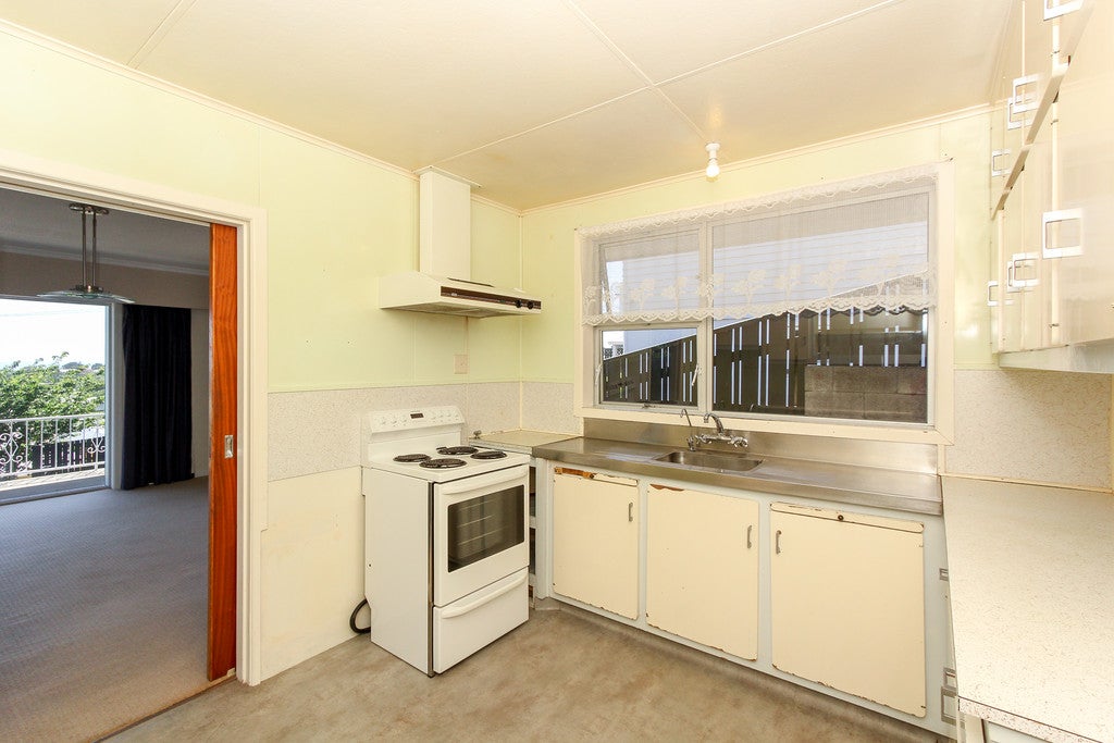 8 Mount View Place, Spotswood, New Plymouth - Carousel 26