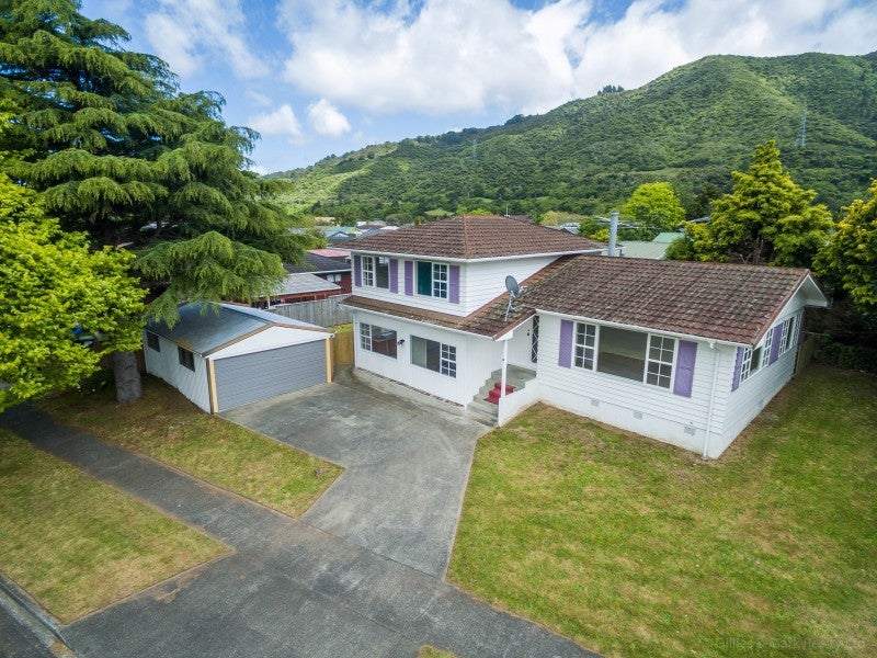 7 Montana Road, Totara Park, Upper Hutt - Carousel 2