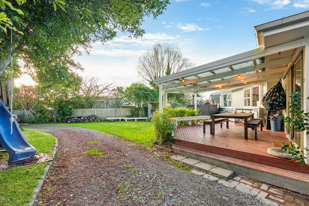 26 Fairdale Place, Birkdale, Auckland - Carousel 1