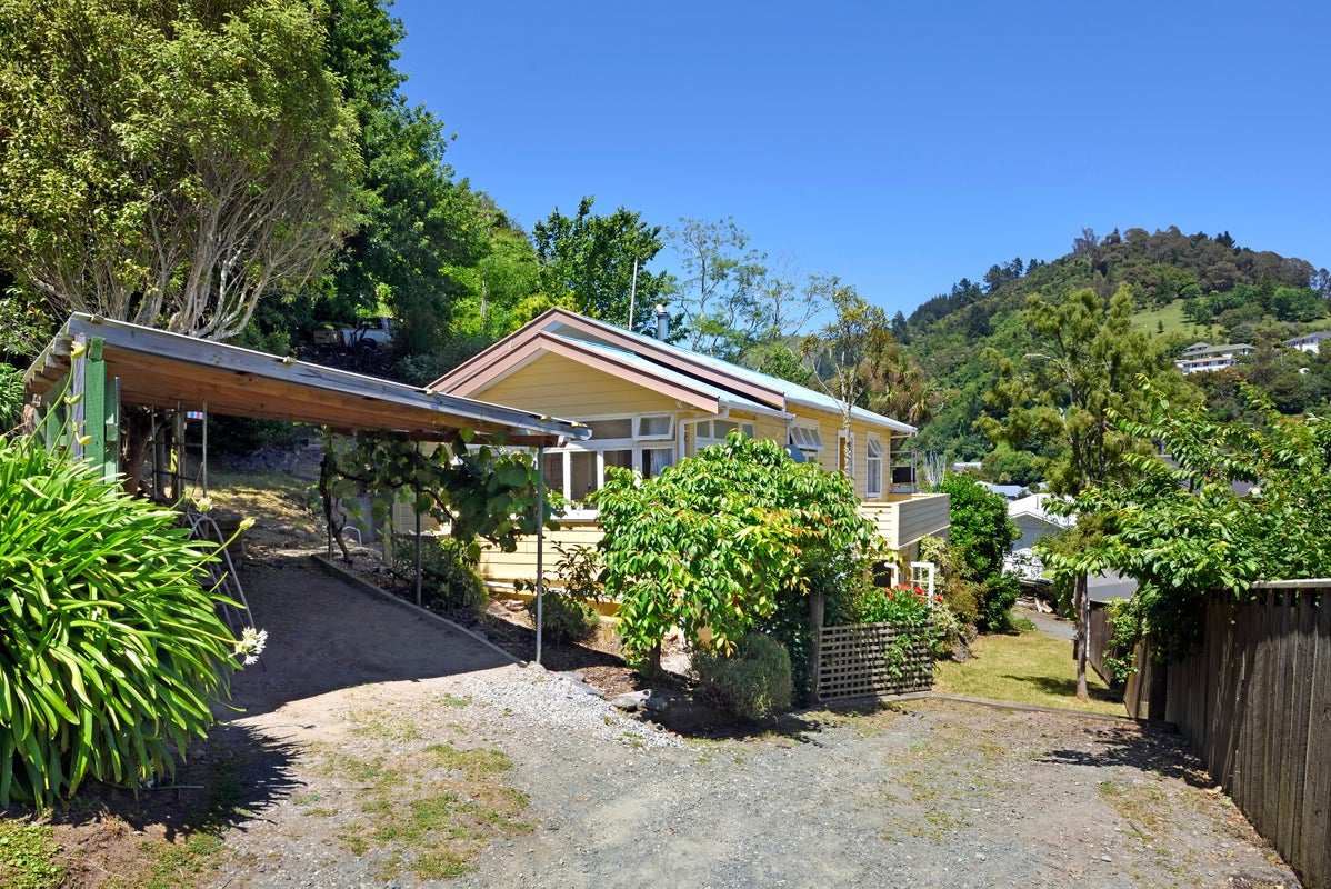 10 Charlotte Street, The Brook, Nelson - Carousel 1