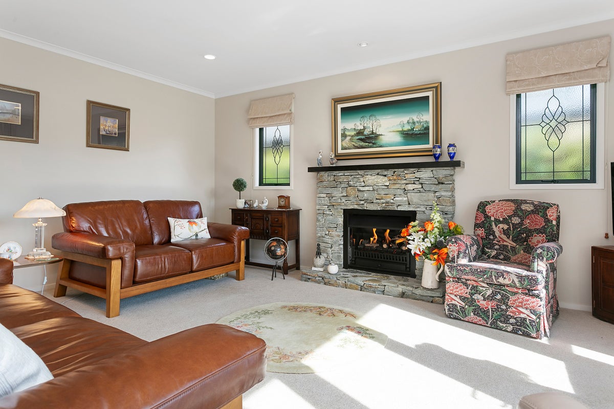 1 Shaw Street, Leamington, Cambridge - Carousel 23