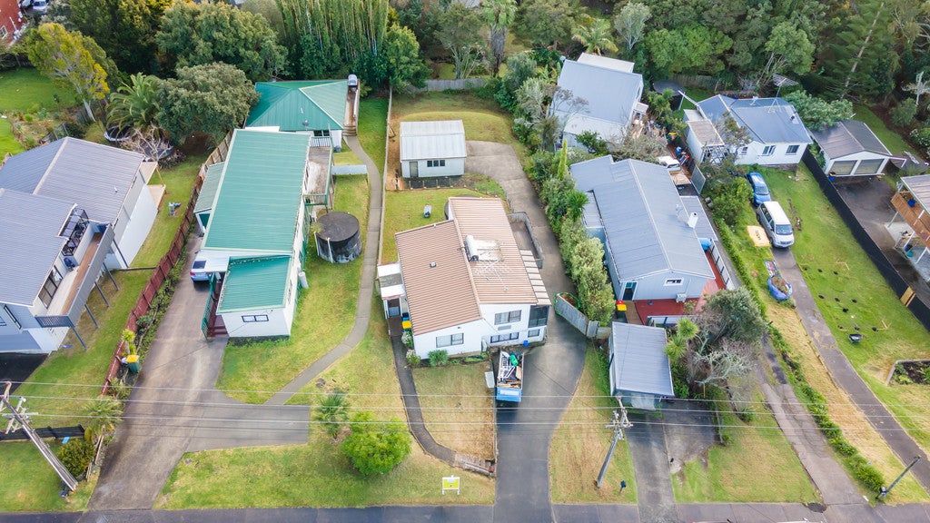 44 Elliston Crescent, Stanmore Bay, Whangaparaoa - Carousel 2