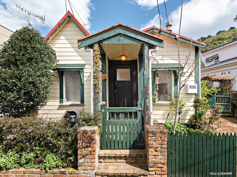 7 Poplar Grove, Thorndon, Wellington - Carousel 1
