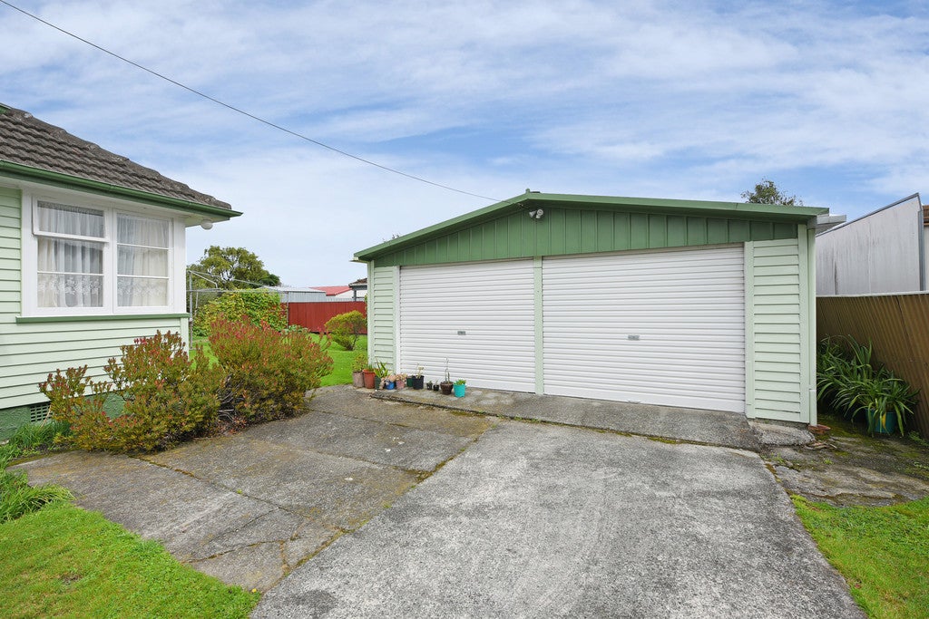 24 Robertson Street, Elderslea, Upper Hutt - Carousel 14