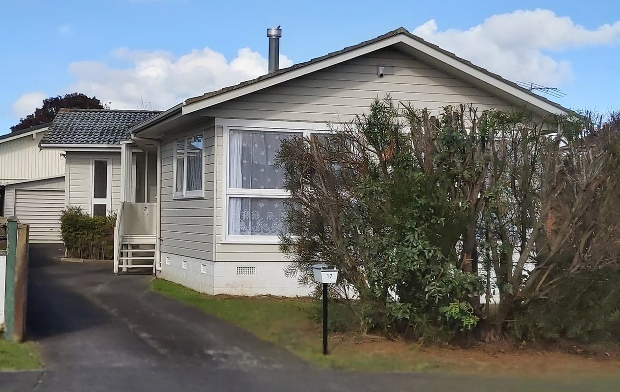17 Vanbrugh Place, Bucklands Beach, Auckland - Carousel 2