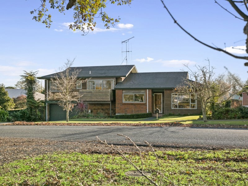 63 Carlyle Street, Leamington, Cambridge - Carousel 1