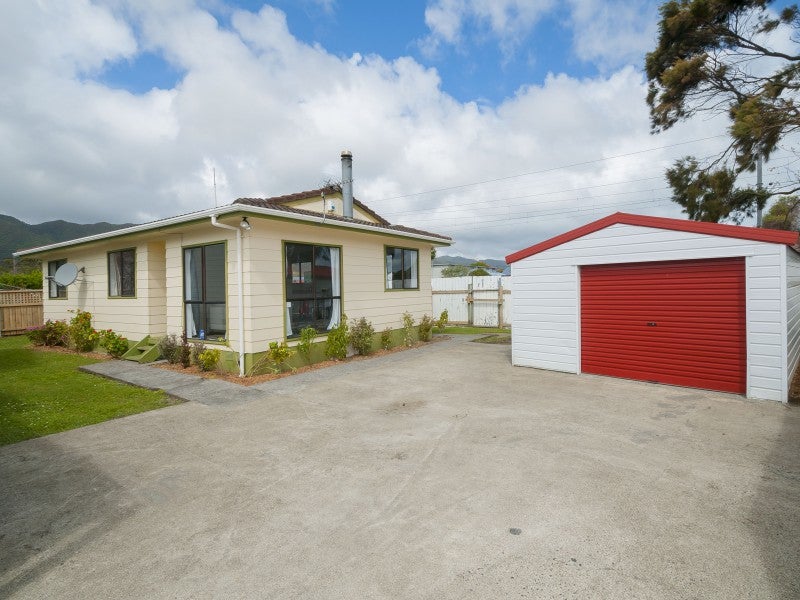 2/26 Trevethick Grove, Woburn, Lower Hutt - Carousel 2