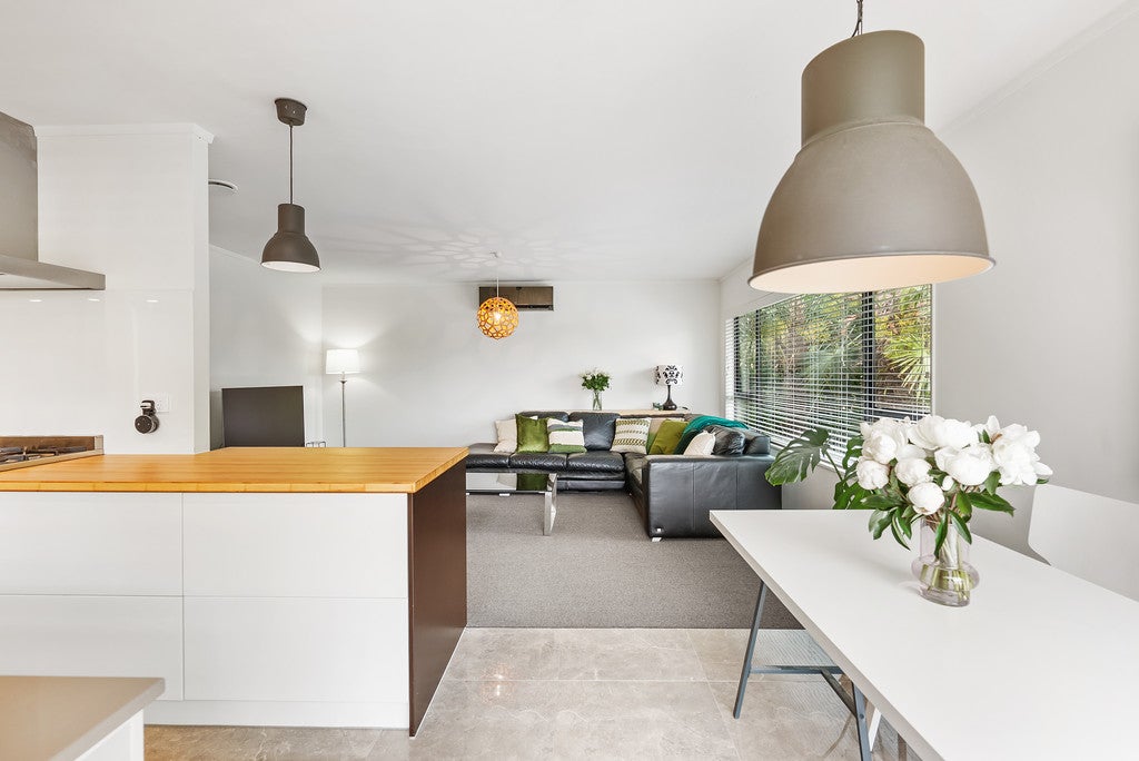 2/20 Bannerman RD, Western Springs, Auckland - Carousel 2