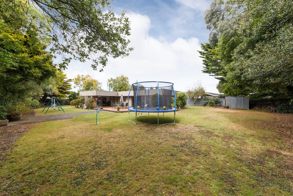 32 Humphries Place, Awapuni, Palmerston North - Carousel 2
