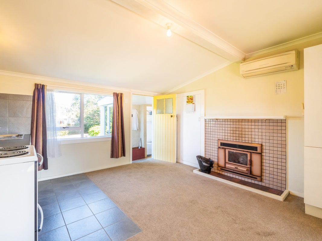 27 Binnie Street, Abbotsford, Dunedin - Carousel 2