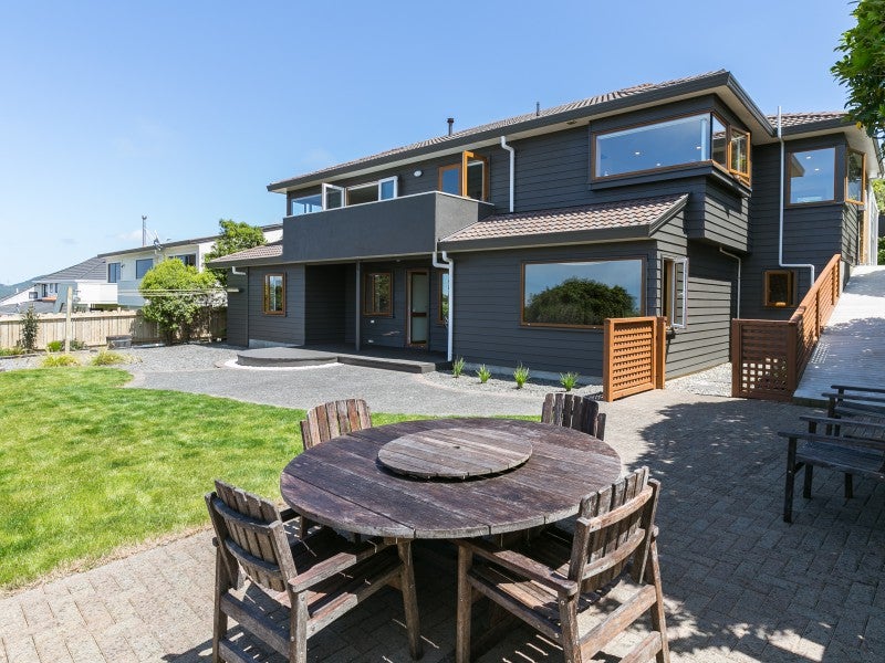 10 Ramphal Terrace, Khandallah, Wellington - Carousel 2