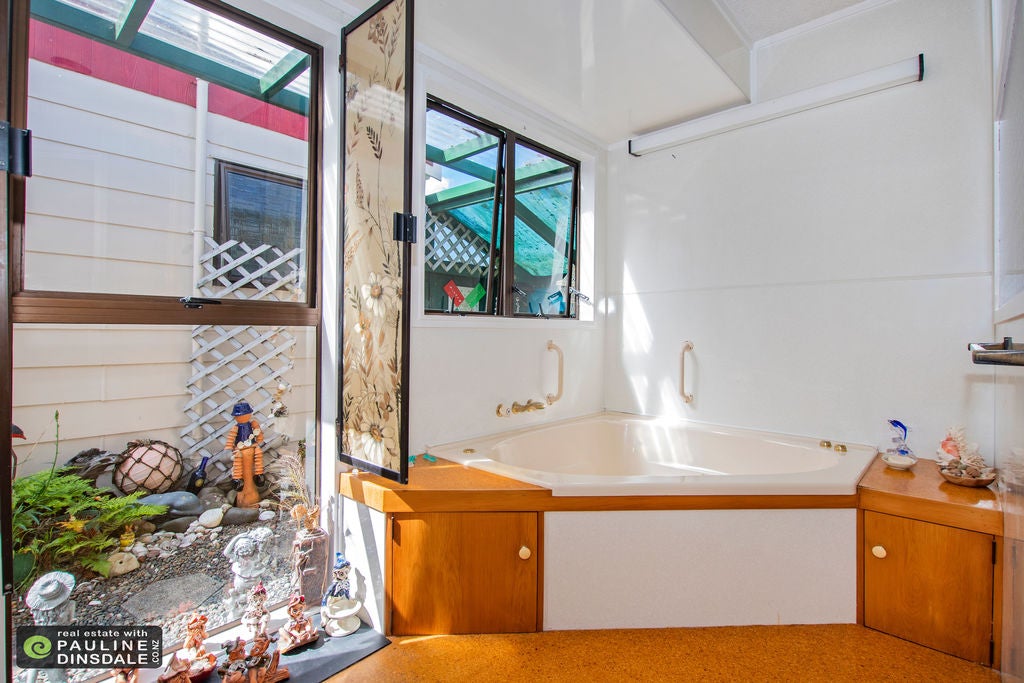 9 Carr Street, Kamo, Whangarei - Carousel 27