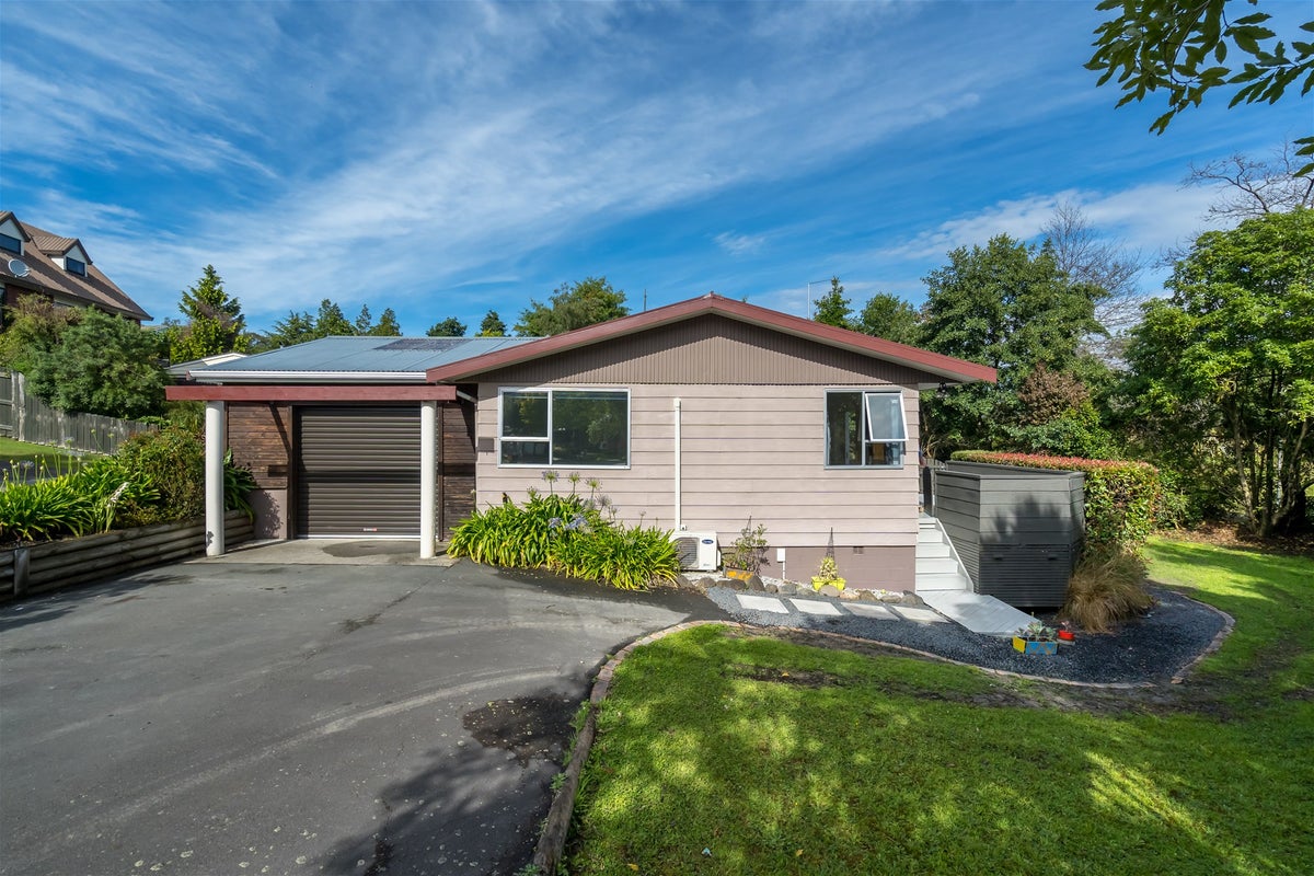 83 Kinmont Crescent, Kinmont Park, Mosgiel - Carousel 1