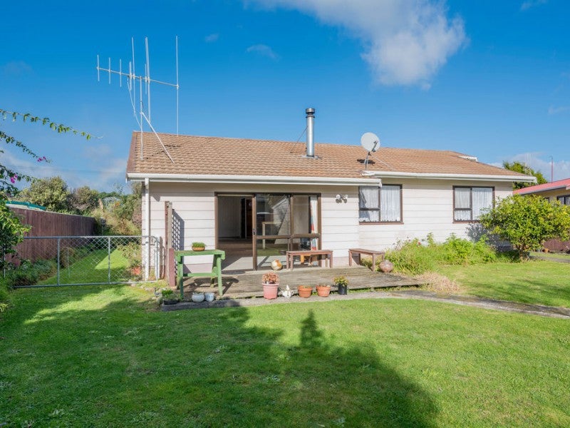5 Old Coach Road North, Otaki - Carousel 24