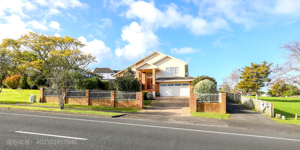 72 Aberfeldy Avenue, Highland Park, Auckland - Carousel 1