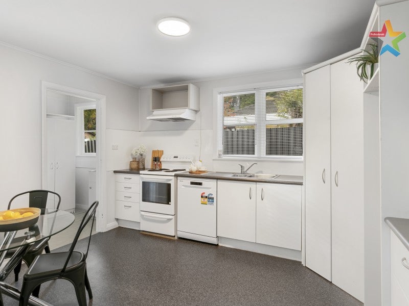 11 Kairimu Street, Stokes Valley, Lower Hutt - Carousel 2