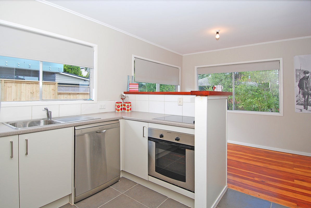 23A Harding Avenue, Mount Wellington, Auckland - Carousel 11