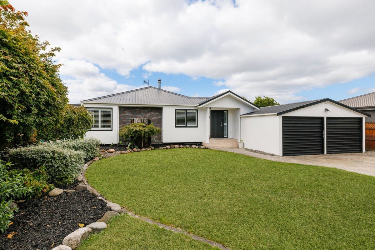 7 Cherrywood Street, Pukete, Hamilton - Carousel 1
