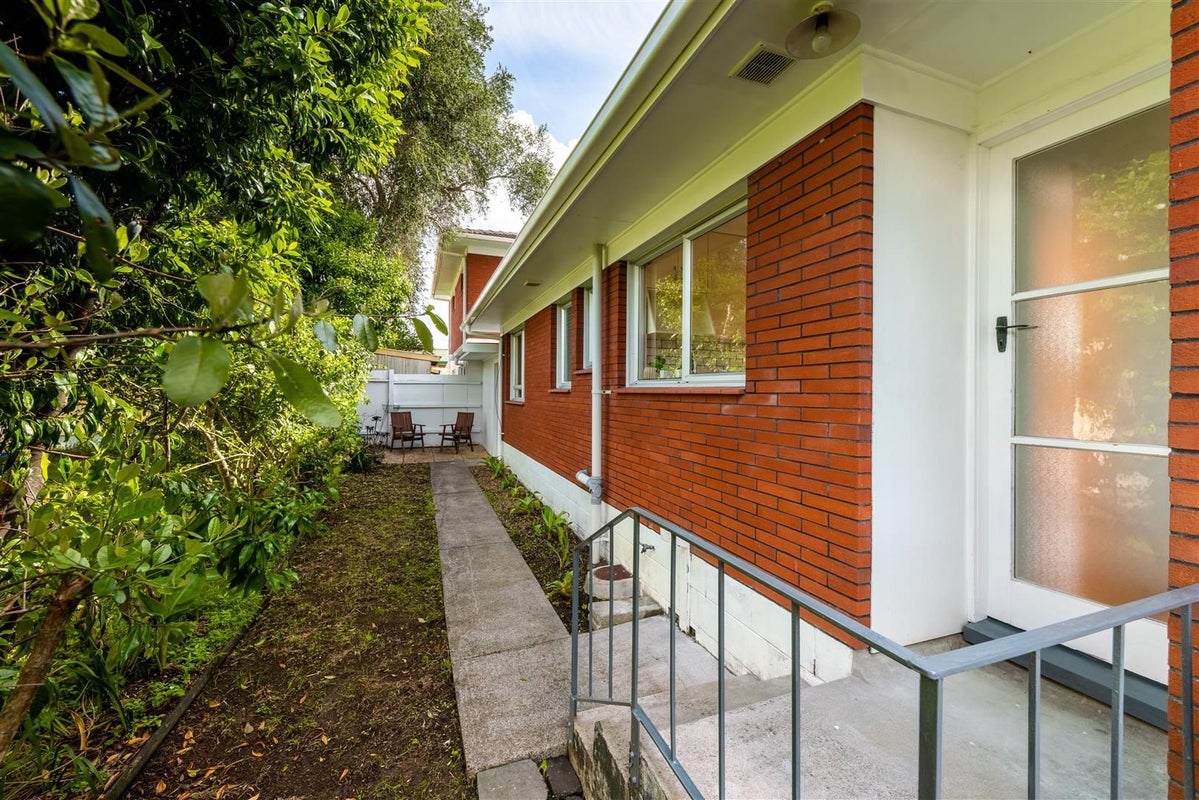 4/37 Gardner Avenue, New Lynn, Auckland - Carousel 12