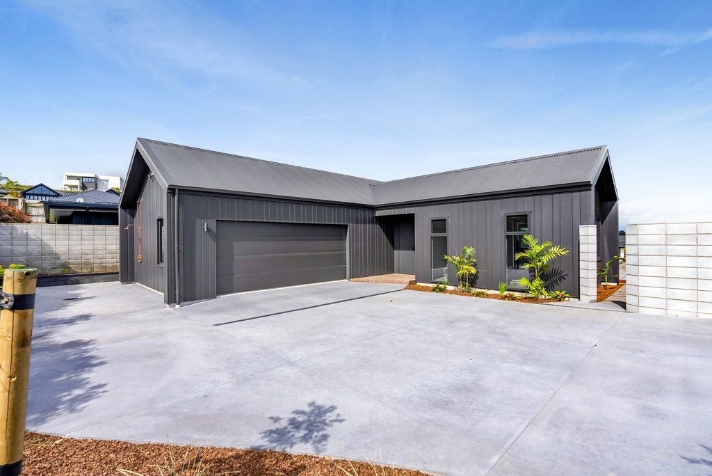 80 Parklands Avenue, Bell Block, New Plymouth - Carousel 2