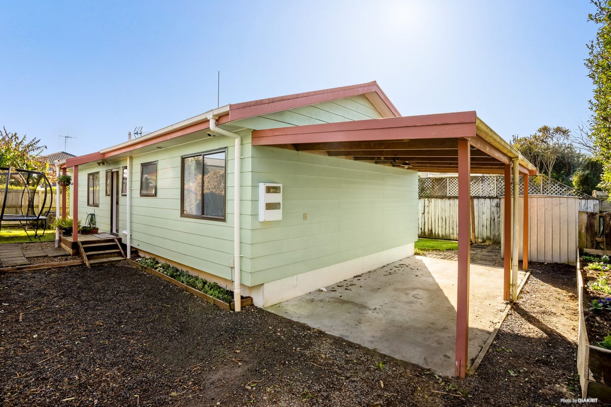 335A Cambridge Road, Hillcrest, Hamilton - Carousel 1
