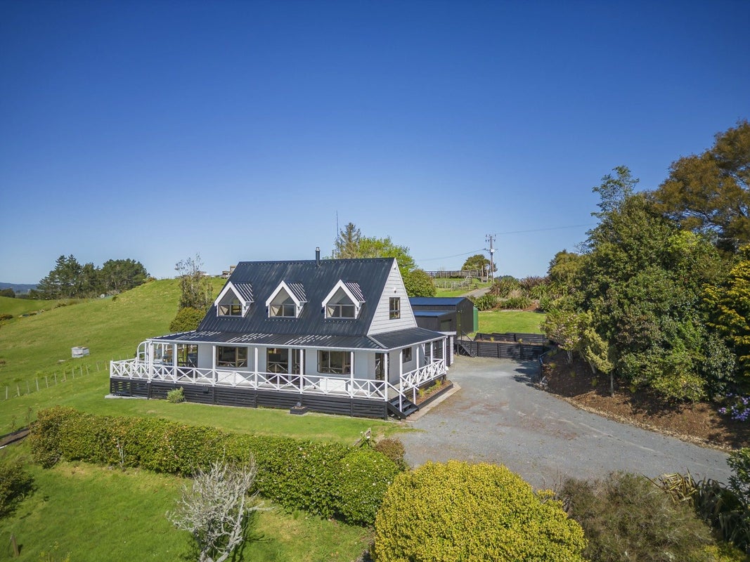 320 Creightons Road, Papakura - Carousel 1