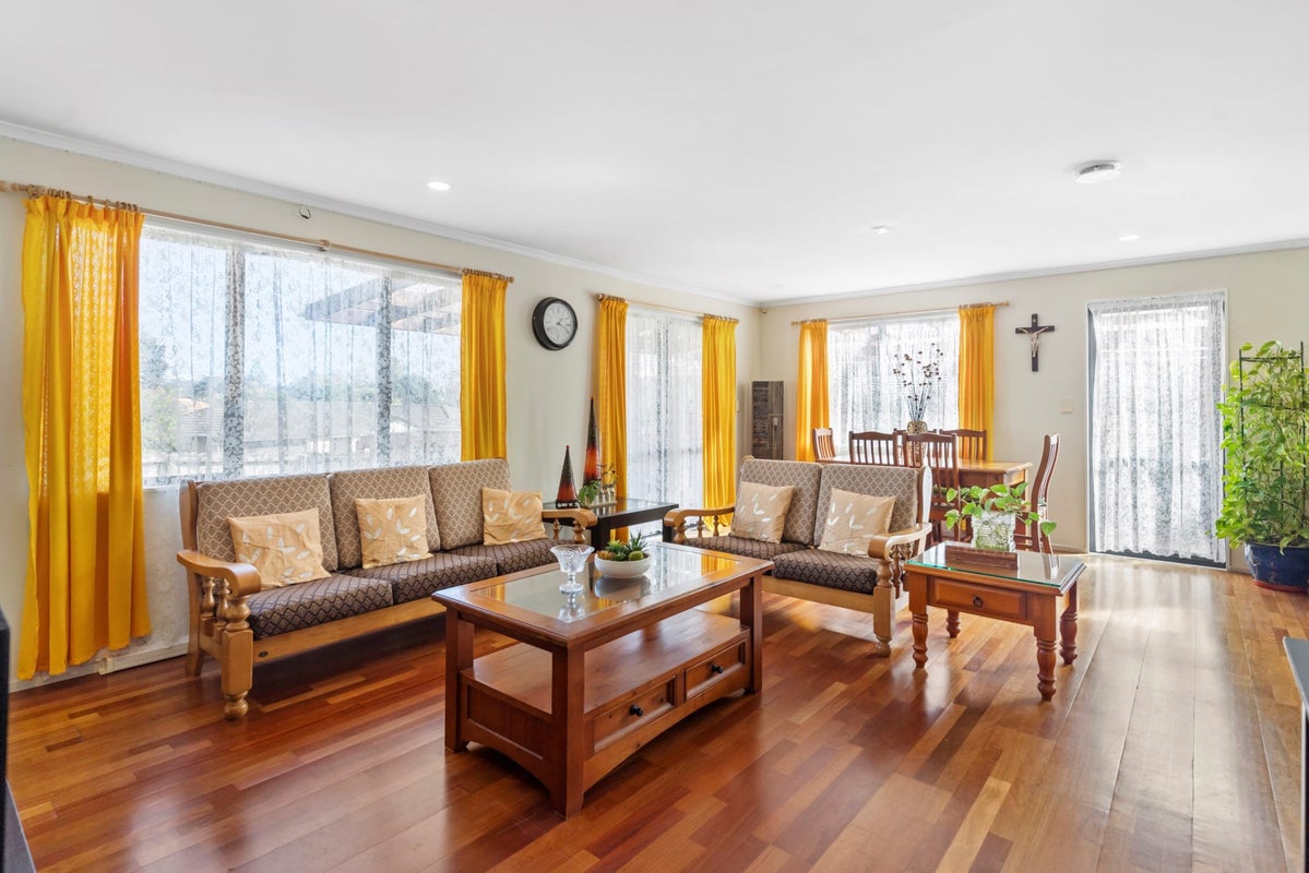 7 Corregidor Place, Avondale, Auckland - Carousel 2