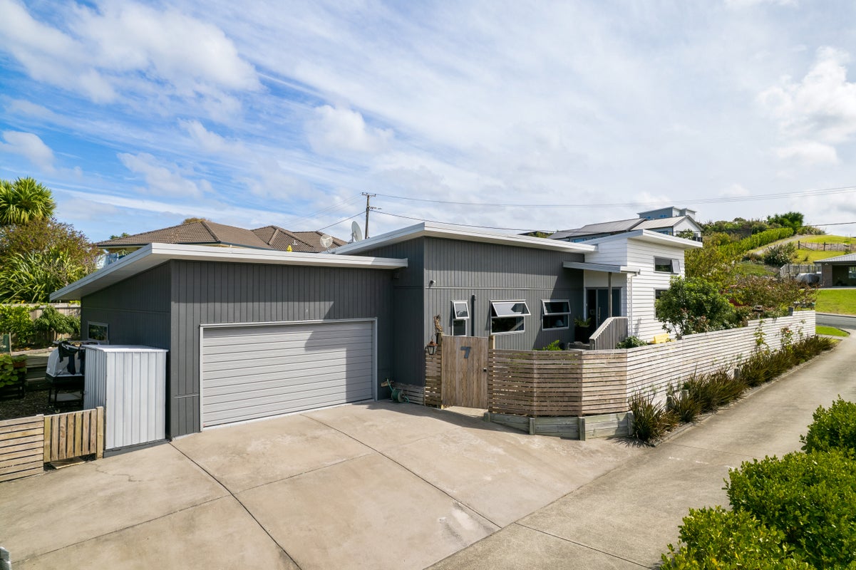 7 Ritchie Road, Whangarei - Carousel 1