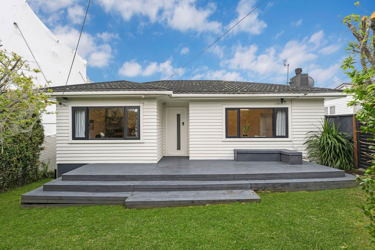 190 Forrest Hill Road, Forrest Hill, Auckland - Carousel 1
