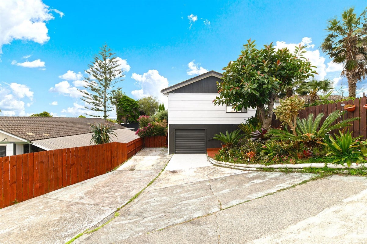 2/48 Lavelle Road, Henderson, Auckland - Carousel 2