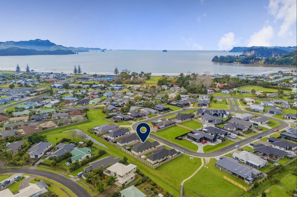 31 Palm Drive, Whitianga, Whitianga - Carousel 1