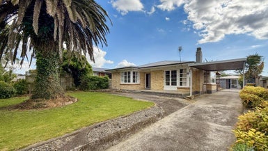 308 Cambridge Road, Hillcrest, Hamilton - Carousel 1