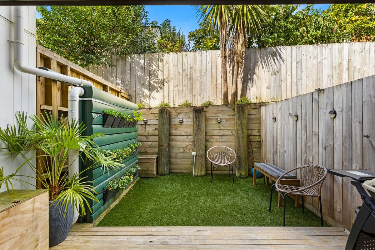 15/18 Hewlett Road, Massey, Waitakere City, Auckland - Carousel 2