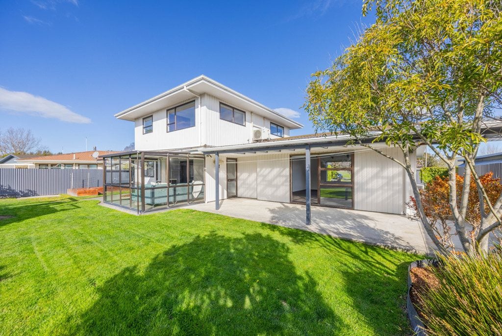 48 Spriggs Crescent, Greenmeadows, Napier - Carousel 2